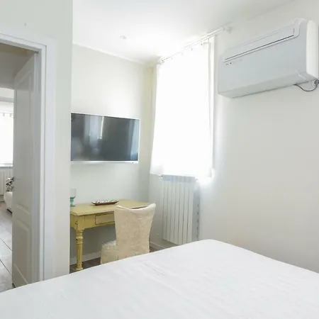 아파트 Charming And Cosy