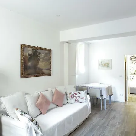 Charming And Cosy *